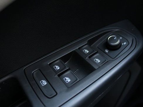 New 2025 Volkswagen Taos SEL image 16