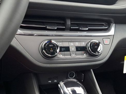 New 2026 Buick Envista Sport Touring FWD image 11