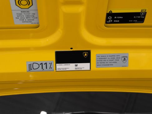 Used 2019 Lamborghini Huracan Performante image 31