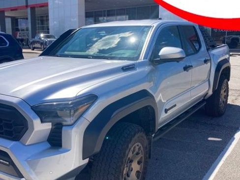 Used 2024 Toyota Tacoma 4x4 Double Cab Hybrid image 1