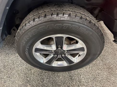 Used 2018 Jeep Wrangler Unlimited Sahara image 14