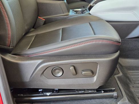 Used 2024 GMC Canyon AT4X w/ AT4X AEV Edition AWD/4WD image 27