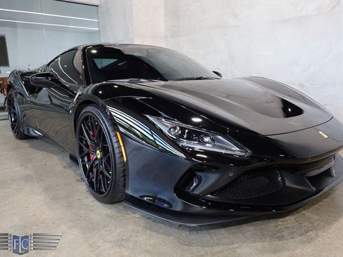 Used 2020 Ferrari F8 Tributo RWD image 43