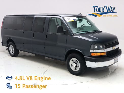 Used 2017 Chevrolet Express 3500 LT w/ LT Preferred Equipment Group RWD image 1