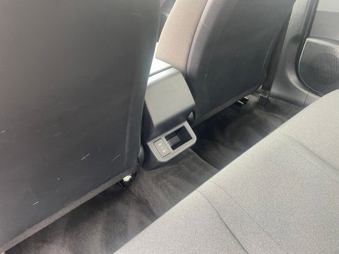 Used 2025 Kia K4 LXS image 23