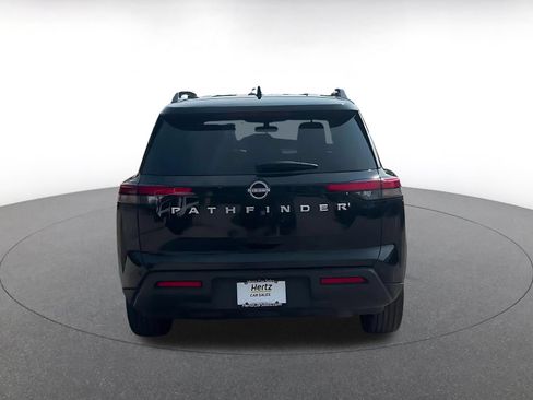 Used 2025 Nissan Pathfinder SV FWD image 10