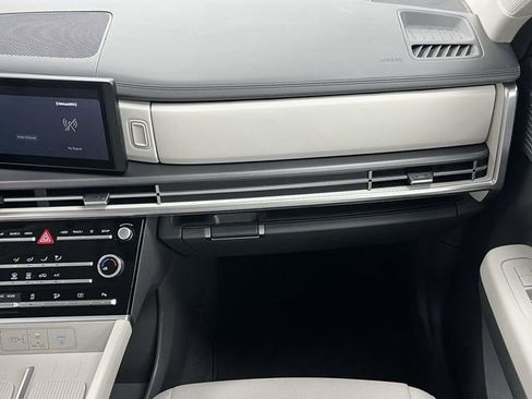 Used 2025 Hyundai Santa Fe SE FWD image 21
