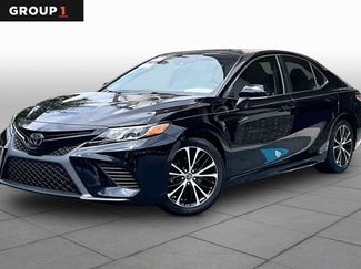 Used 2018 Toyota Camry SE w/ Convenience Package FWD video 1