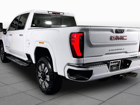 Used 2024 GMC Sierra 2500 Denali AWD/4WD image 23