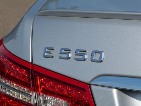Used 2011 Mercedes-Benz E 550 Coupe image 10