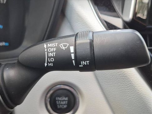Used 2021 Toyota Corolla SE FWD image 6