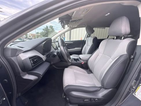 Used 2023 Subaru Outback Premium AWD/4WD image 13