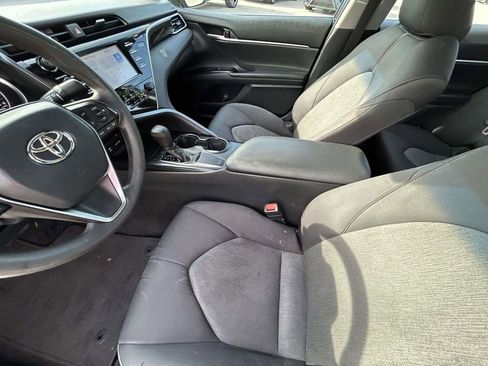 Used 2018 Toyota Camry LE FWD image 10