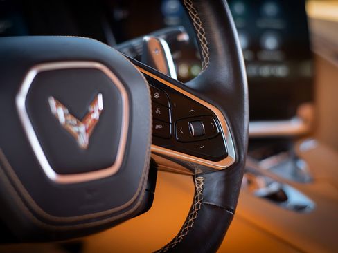 Used 2021 Chevrolet Corvette Stingray Premium Conv w/ Z51 Performance Package RWD image 62