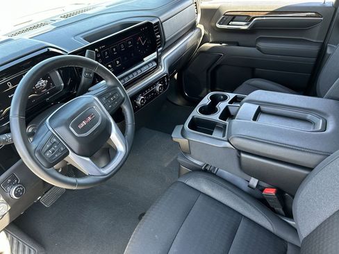 Used 2024 GMC Sierra 1500 Elevation image 10