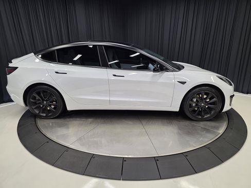 Used 2021 Tesla Model 3 Standard Range Plus image 13