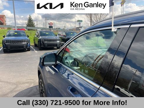 Certified 2025 Kia Sorento S w/ Panoramic Sunroof Package FWD image 25