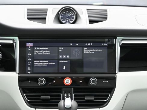 New 2026 Porsche Macan Turbo image 21