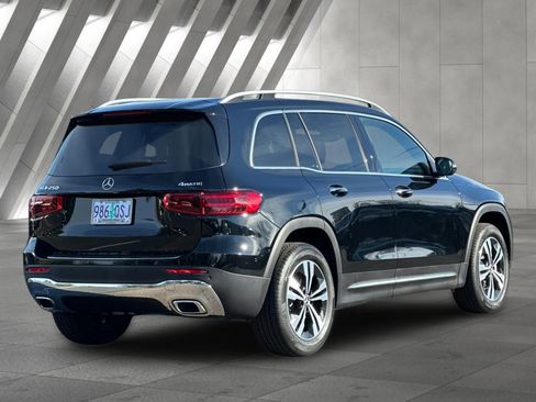 Certified 2025 Mercedes-Benz GLB 250 4MATIC image 4