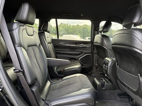 Used 2021 Jeep Grand Cherokee L Laredo AWD/4WD image 18