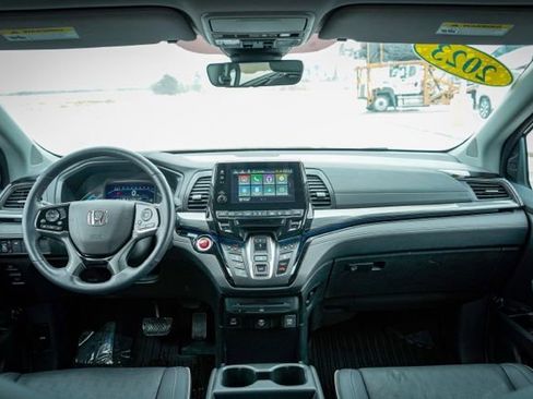 Used 2023 Honda Odyssey Elite image 13