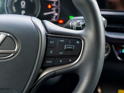 Used 2024 Lexus UX 250h F Sport AWD/4WD image 45