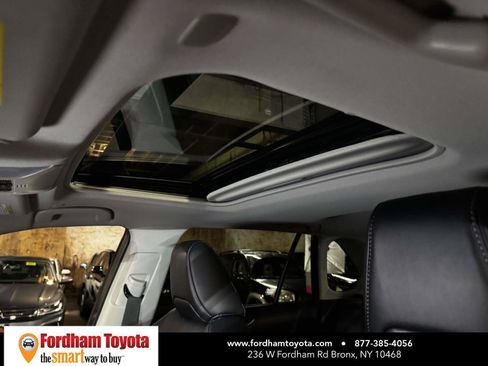 Used 2023 Toyota RAV4 XLE Premium AWD/4WD image 20
