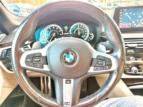 Used 2018 BMW 530e xDrive AWD/4WD image 15