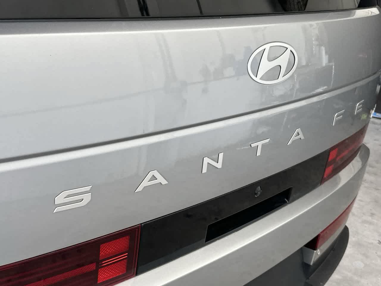 Used 2024 Hyundai Santa Fe Limited FWD image 10