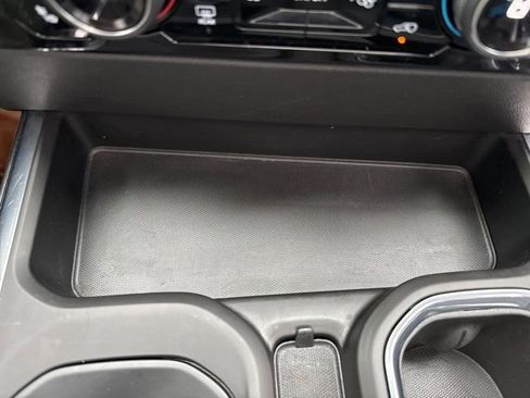 Used 2022 Chevrolet Silverado 1500 LTZ image 32