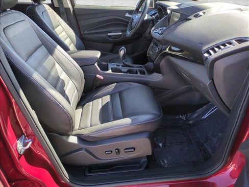 Used 2019 Ford Escape Titanium image 23