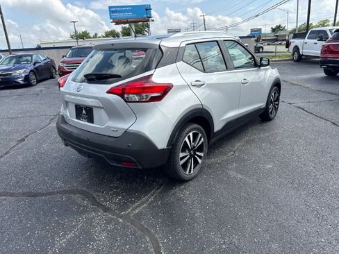 Used 2020 Nissan Kicks SV FWD image 4