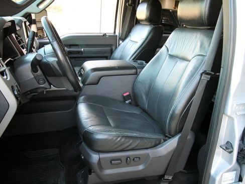 Used 2013 Ford F250 Lariat w/ FX4 Off Road Pkg AWD/4WD image 24