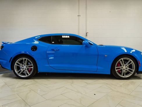 Used 2022 Chevrolet Camaro SS RWD image 32