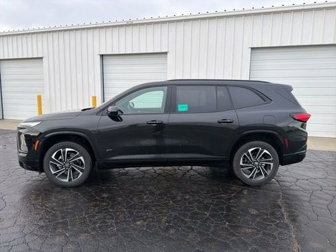 Used 2025 Buick Enclave Sport Touring image 3