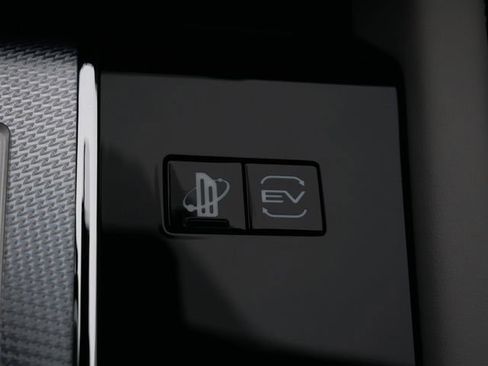 Used 2025 Mitsubishi Outlander SEL image 25