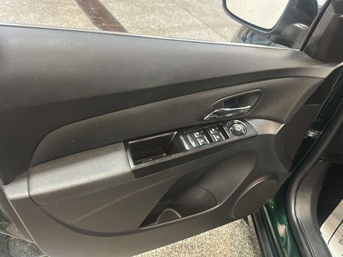 Used 2014 Chevrolet Cruze LT w/ Technology Package FWD image 19