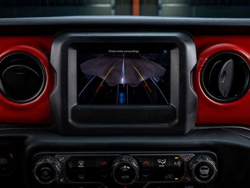 Used 2019 Jeep Wrangler Unlimited Sport S AWD/4WD image 25