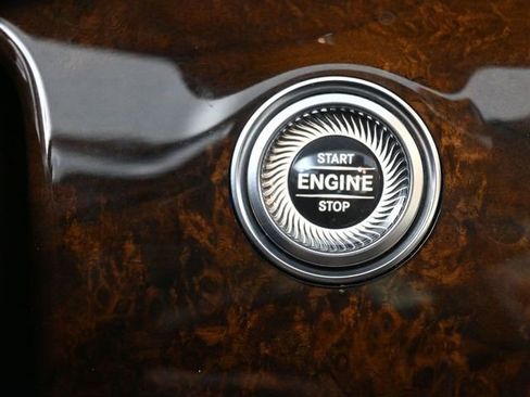 Used 2017 Mercedes-Benz E 300 4MATIC image 33