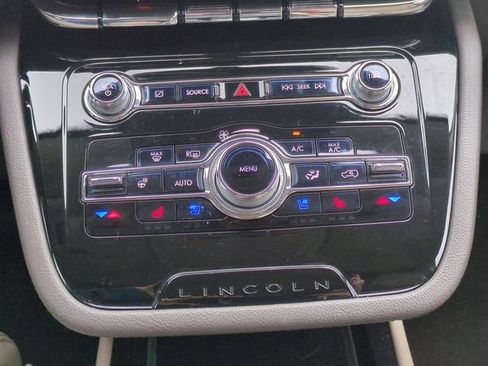 Used 2022 Lincoln Corsair Reserve w/ Equipment Group 201A AWD/4WD image 25
