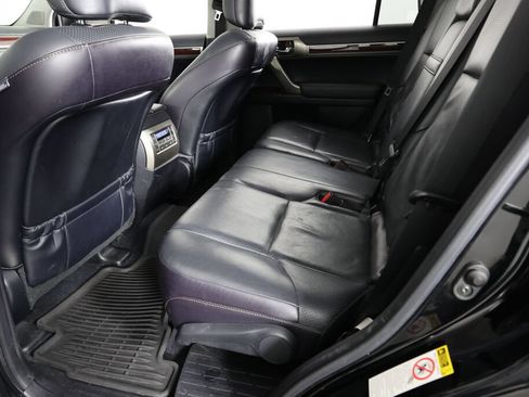 Used 2018 Lexus GX 460 Luxury w/ Preferred Accessory Package AWD/4WD image 17