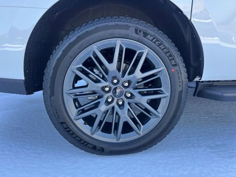 New 2026 Ford Expedition Max Platinum w/ Stealth Appearance Package image 7