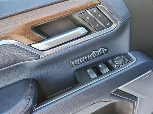 Certified 2022 Chevrolet Silverado 1500 High Country w/ Z71 Off-Road Package image 22