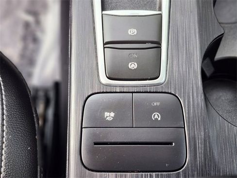 Certified 2022 Ford Escape SEL w/ Technology Package image 25