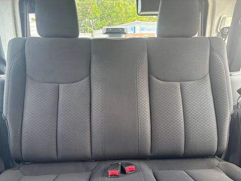 Used 2015 Jeep Wrangler Sport AWD/4WD image 12
