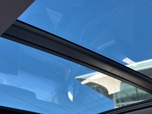 New 2026 Volkswagen Tiguan SEL R-Line image 9