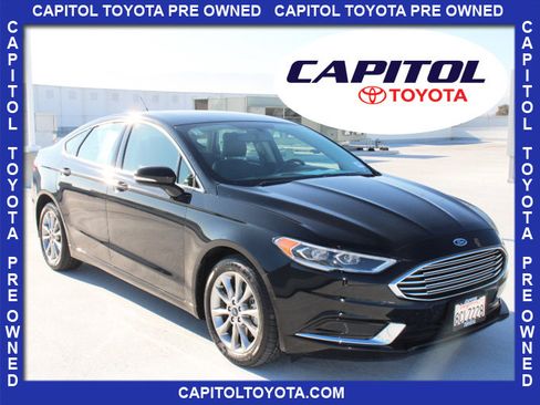Used 2018 Ford Fusion Energi SE image 1