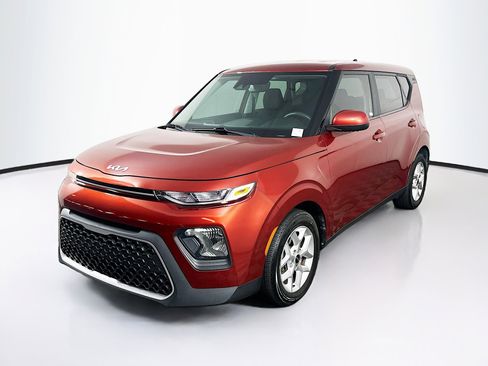 Used 2022 Kia Soul LX w/ Technology Package FWD image 3