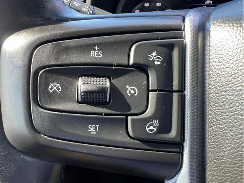 Used 2023 GMC Yukon XL SLT w/ SLT Luxury Package RWD image 43