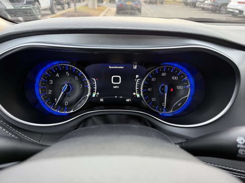 New 2026 Chrysler Pacifica Limited w/ Uconnect Theater Family Group AWD/4WD image 25